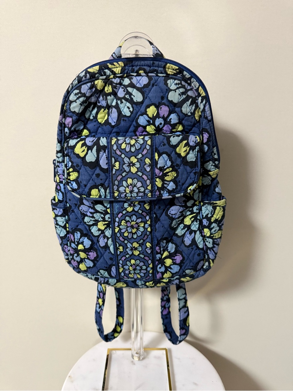 Vera Bradley Beautiful Indigo Pop floral pattern. Mini Backpack.